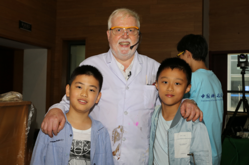 David G. Evans：My Two Great Hobbies are Chemistry and China