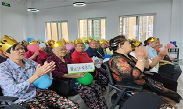 四川成都：“温情常伴·长者生日会”——吉福社区组织老年集体生日会619.png