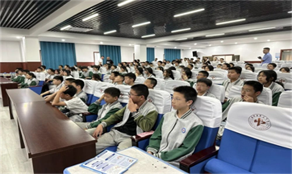 浙江温州：“筑牢安全防线，守护你我安全”——三魁镇社区学校举办安全教育讲座185.png