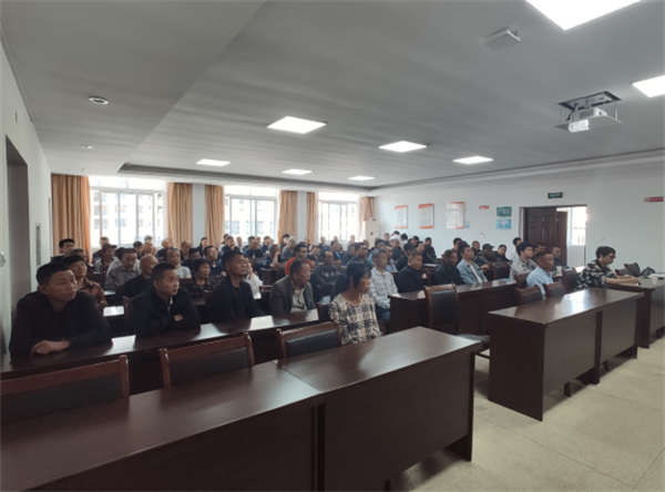 浙江温州：三魁镇社区学校开展老年人运用智能技术转向惠普及培训300.png