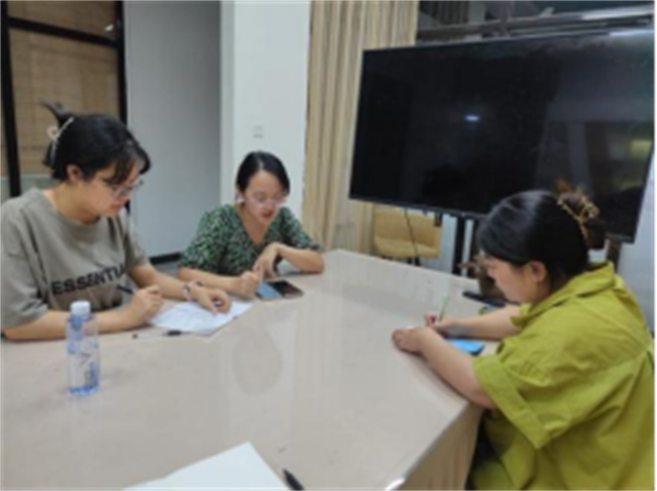 四川成都：恒大城社区组织开展第二网格水上嘉年华暨水上安全教育活动1103.png