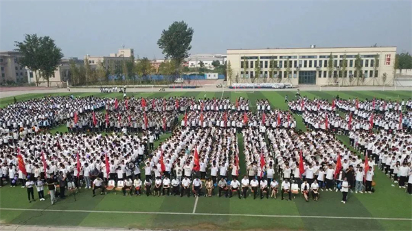 各学部学生宣誓.jpg