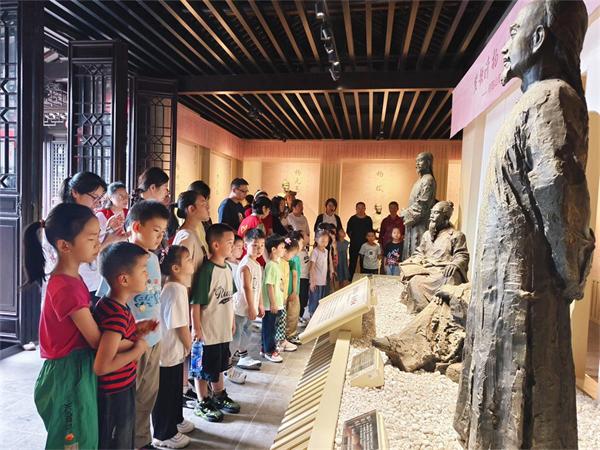 图片2：参加山歌馆.jpg