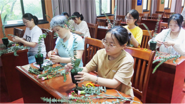 北仑区春晓成校：花样生活，艺享美好.png