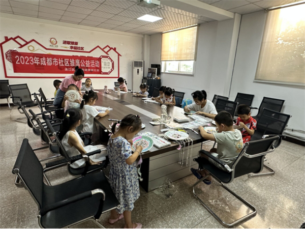 1703590987833909.png 四川成都:燎原社区举办“少儿美术”“社区雏鹰”公益活动612.png