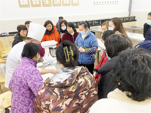 1717256725670212.jpg 戚家山成校开展第三期中式面点技能培训-1.JPG