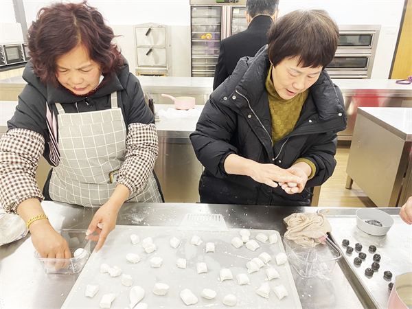 1717256798182016.jpg 戚家山成校开展第三期中式面点技能培训-2.JPG