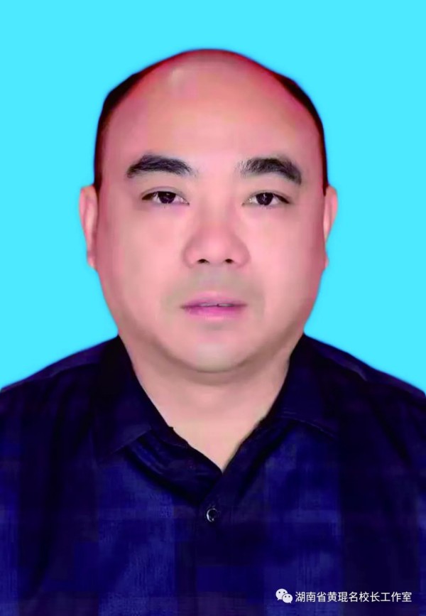 黄海平照片.jpg