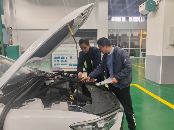 教育帮扶徐锦涛照片 (1)_副本.jpg